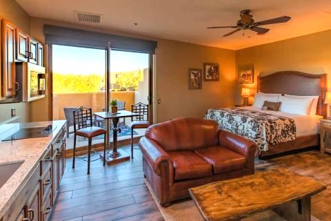 Prickly-Pear-Inn-208_Main2